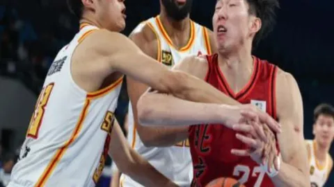 斯图加特对阵法兰克福：德甲第10轮高潮对决